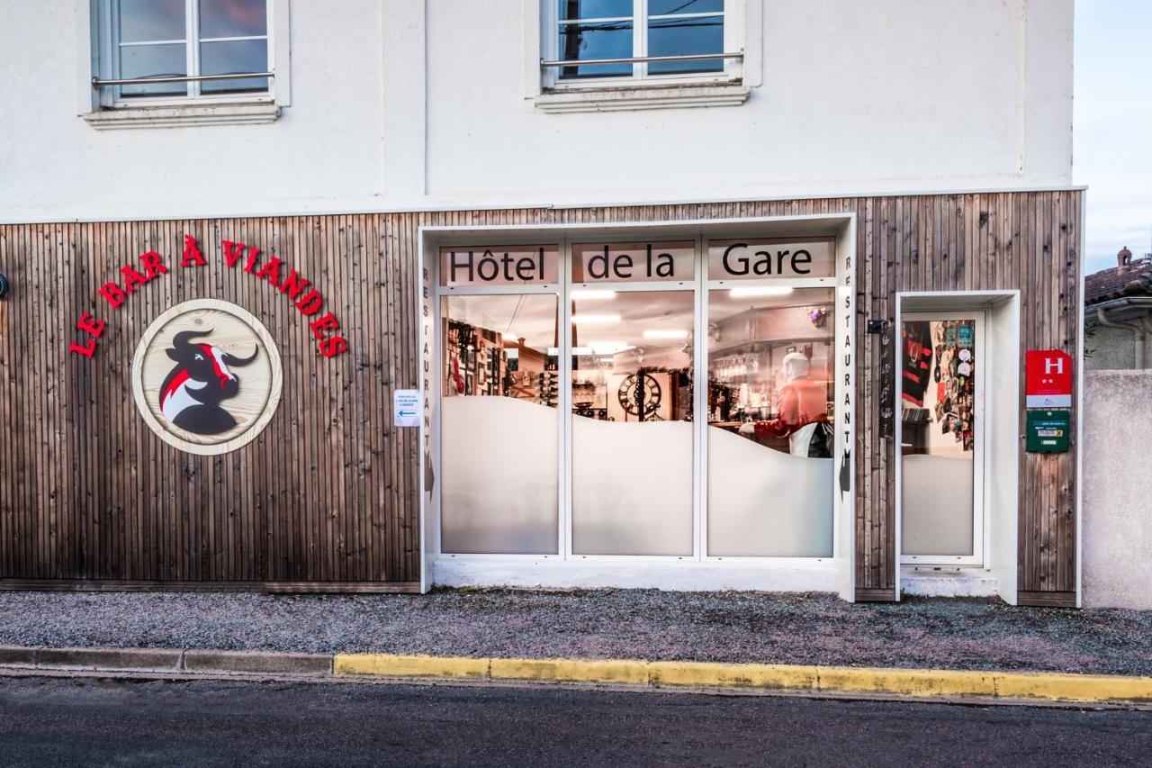 Hotel De La Gare Surgères المظهر الخارجي الصورة